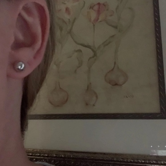 14K White Gold Earrings - Picture 5 of 10